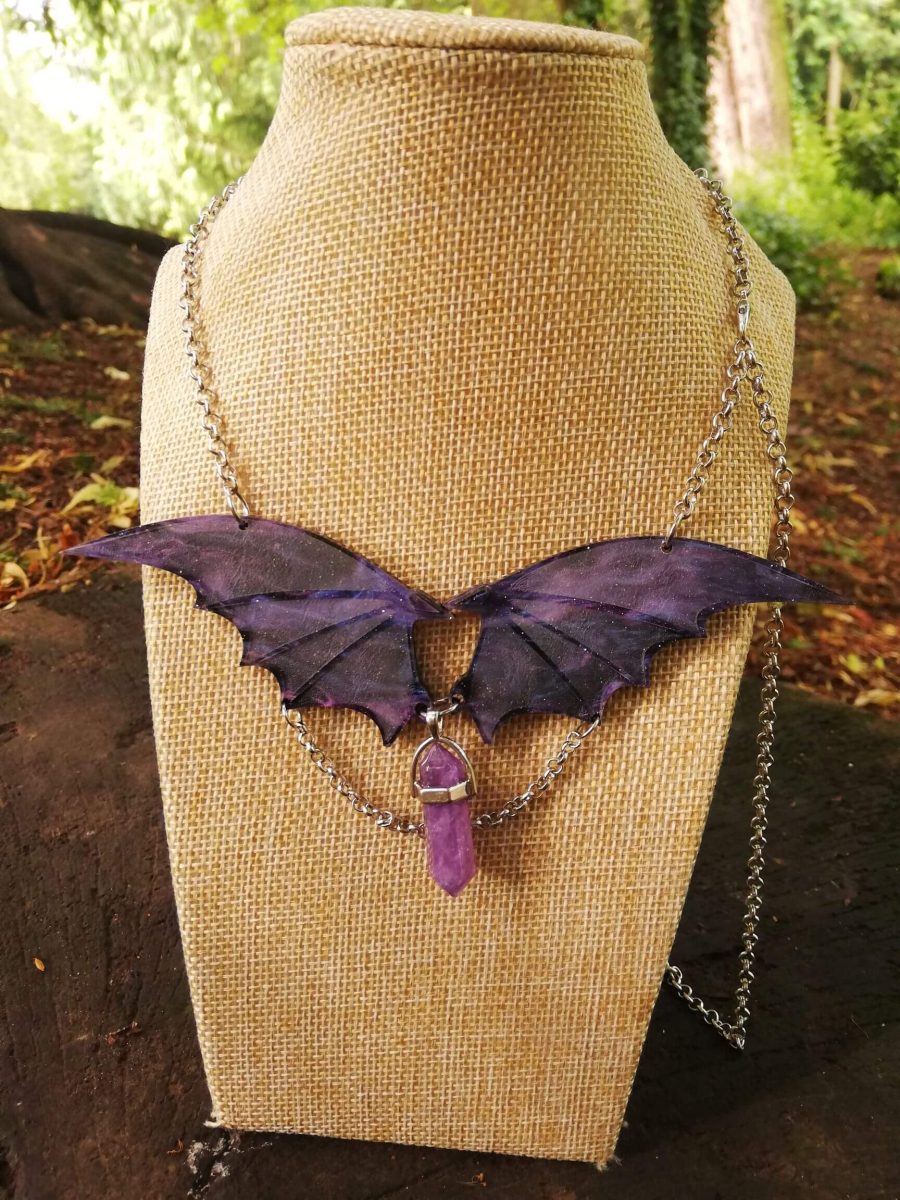 a court of thorns and roses necklace