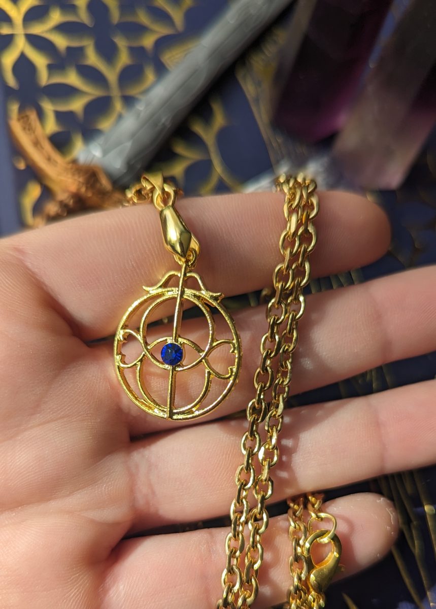 eye of elena throne of glass necklace