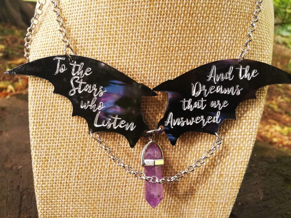 a court of thorns and roses necklace