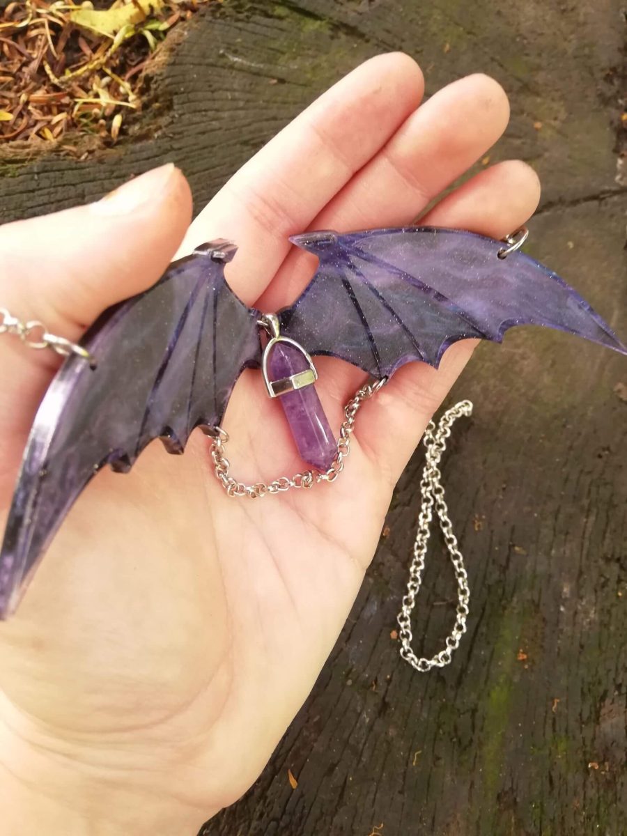 illyrian wings necklace