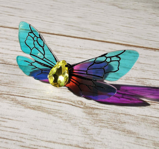 bee wings pin