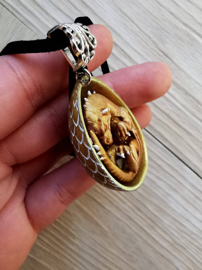 glaedr eragon necklace