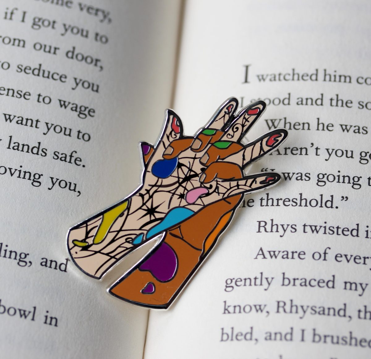 acotar enamel pin chapter 55