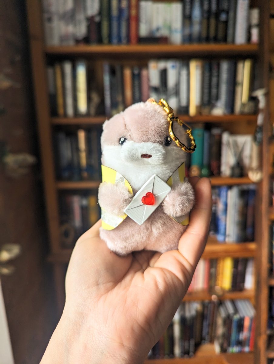 messenger otter keychain plushie