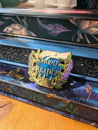 mood reader enamel pin