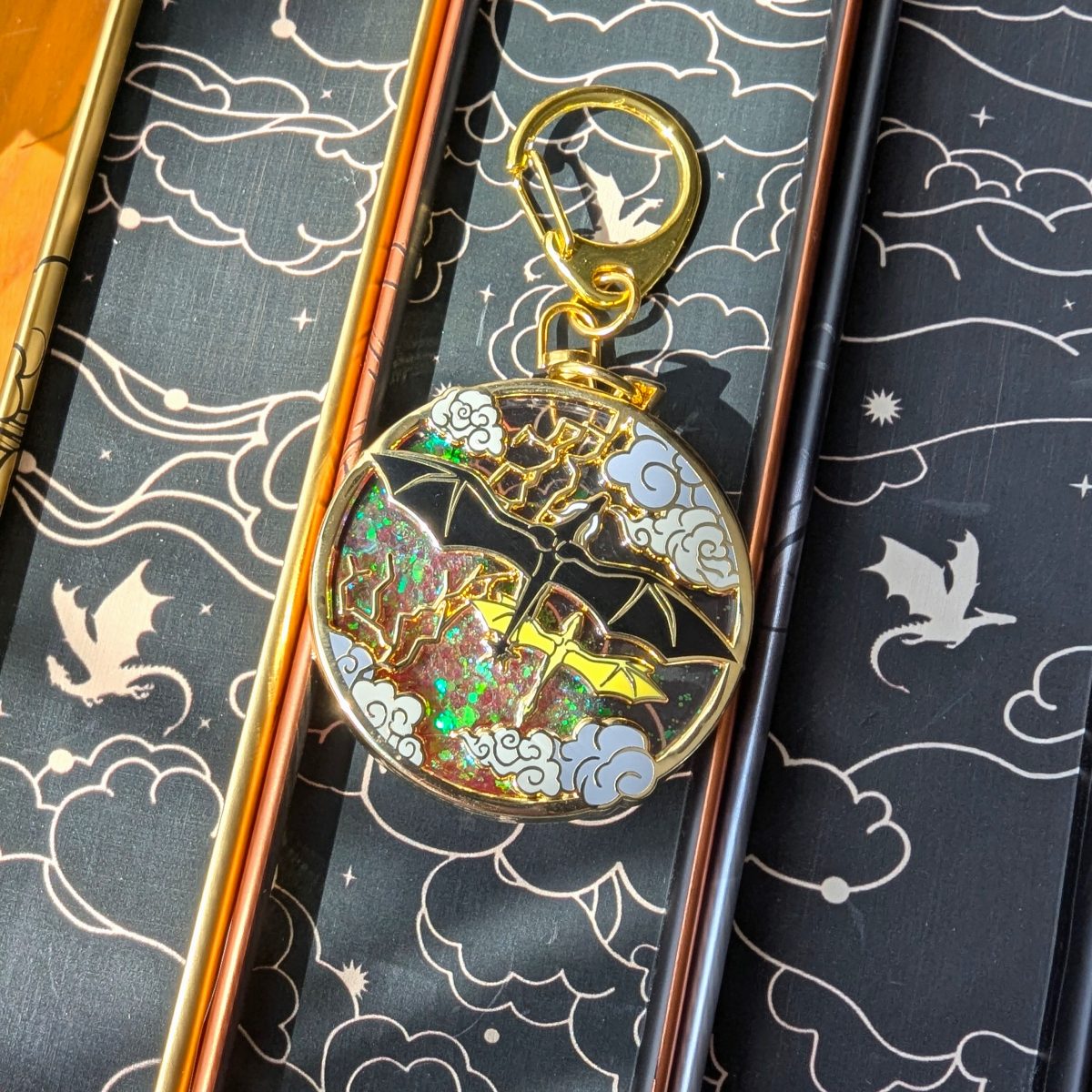 Fourth Wing liquid keychain