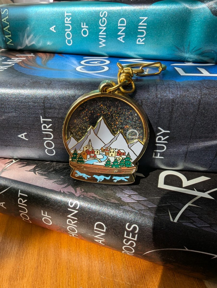 velaris snow globe liquid keychain