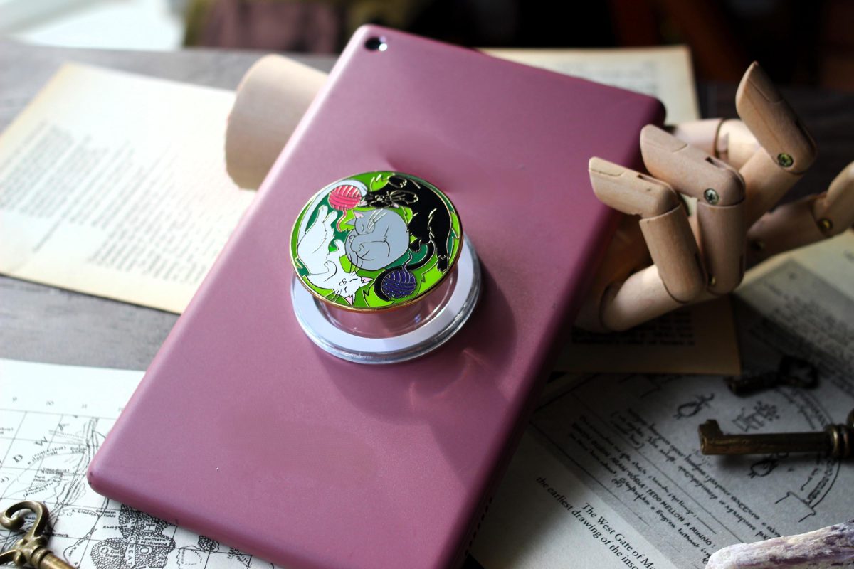 Kitten Cuddles magnetic Kindle Grip, bookish magnetic phone grip, interchangeable ereader holder