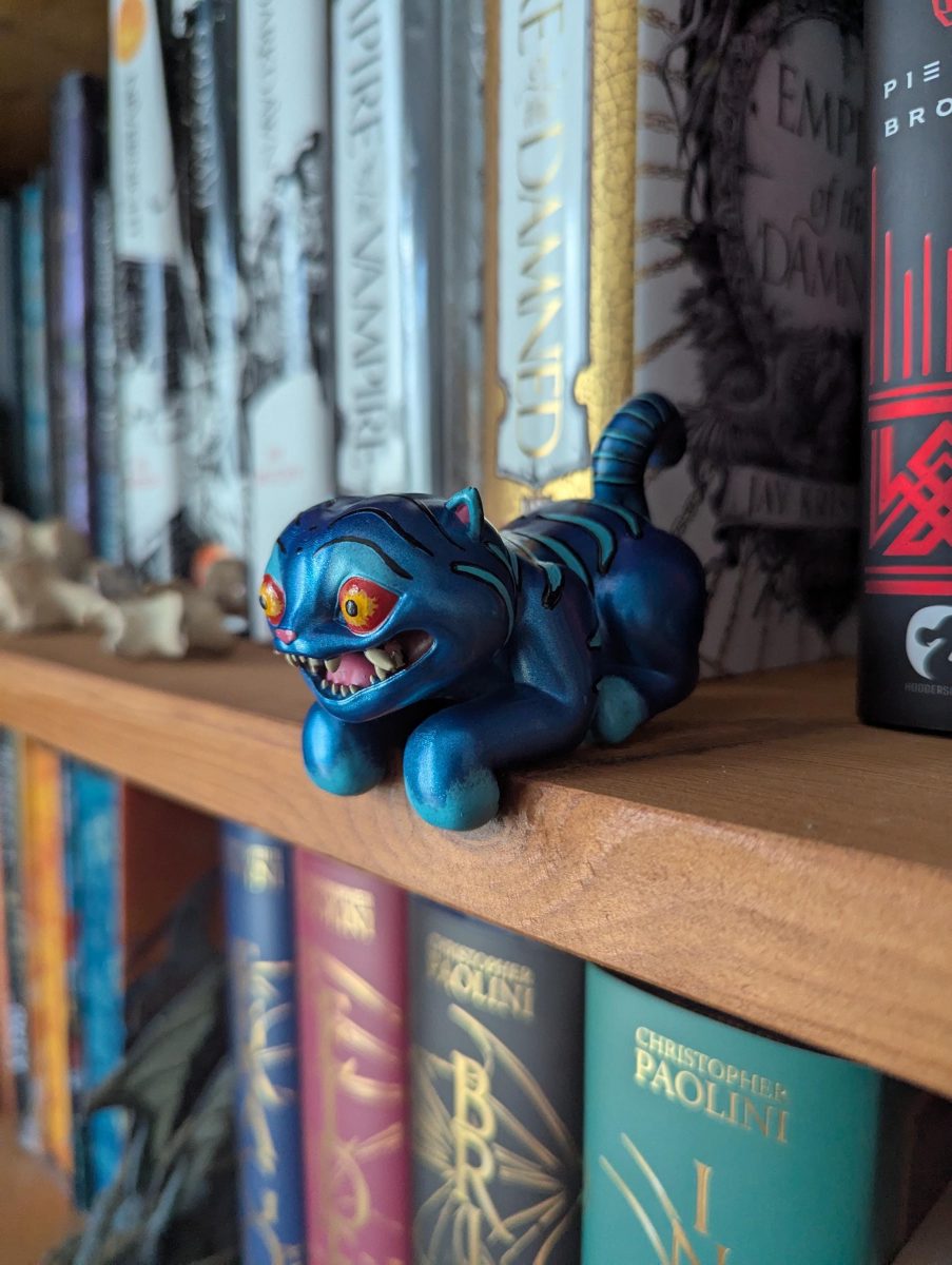 Kpop demon hunters derpy shelf guardian figure, shelf sitter,